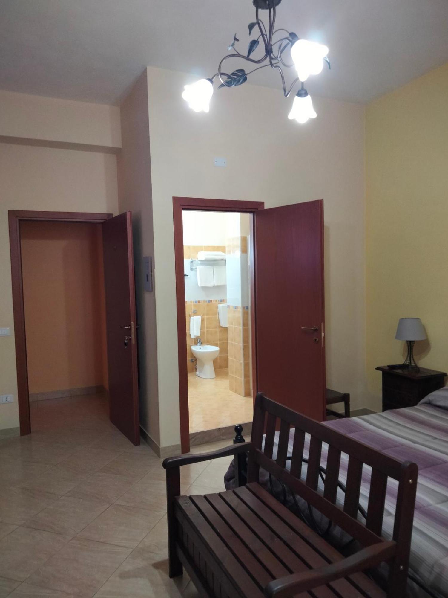 The Best Rooms & Apartments - Parcheggia Gratis Sotto Casa Ed Entra - Mazara del Vallo Exteriér fotografie